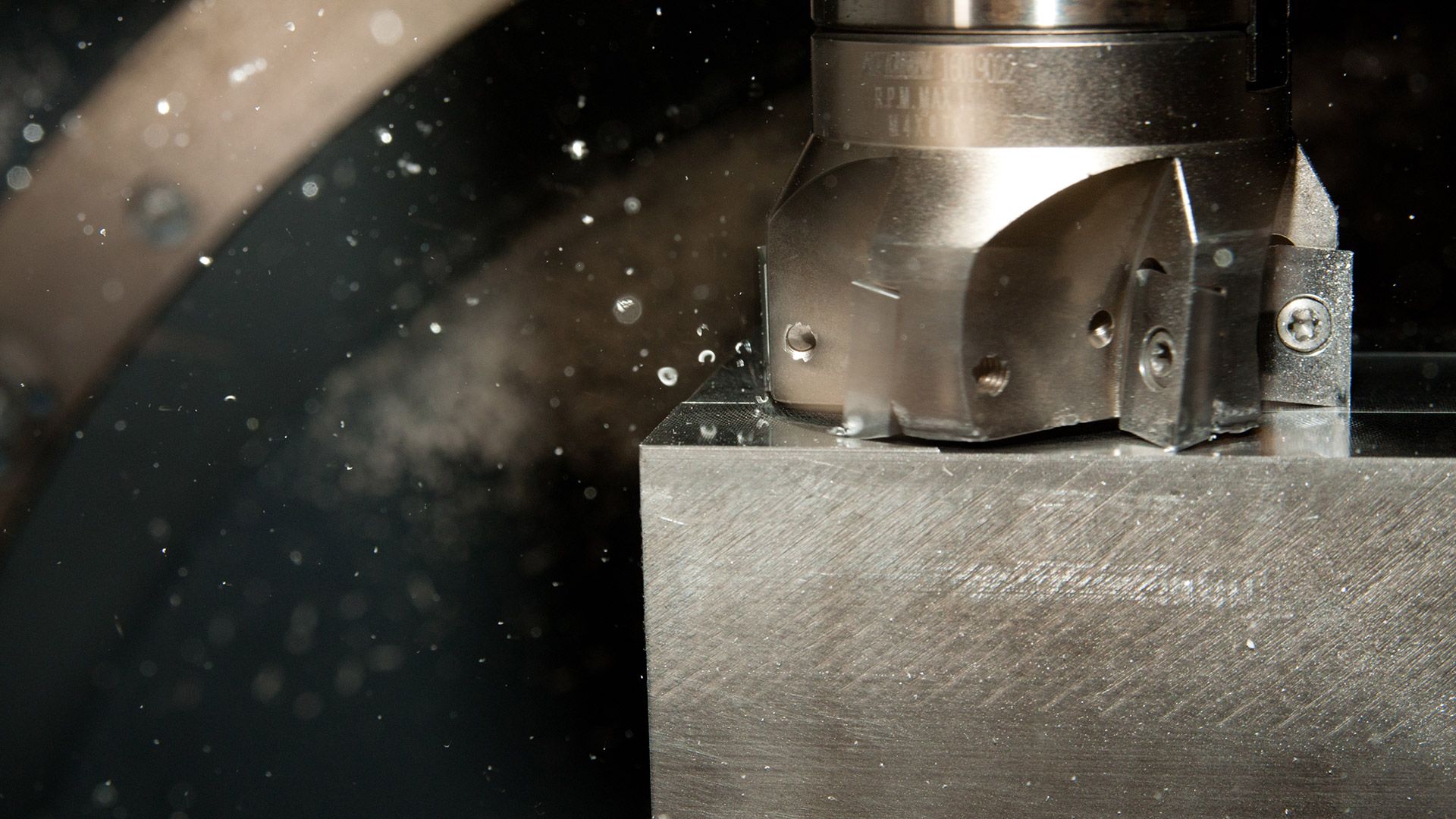 Zerspanungstechnik im Einsatz